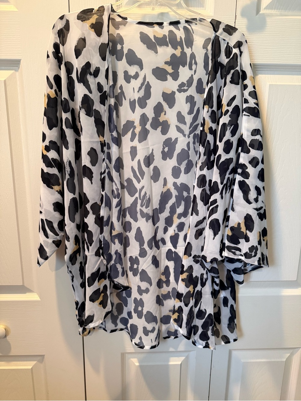 # Open-Front Leopard Print Chiffon Kimono - White/Black